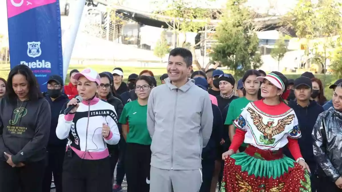 Ayuntamiento de Puebla presenta la Carrera y la medalla de la Carrera Contigo Mujer