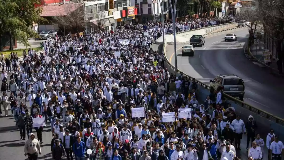 Estudiantes se manifiestan en Zacatecas