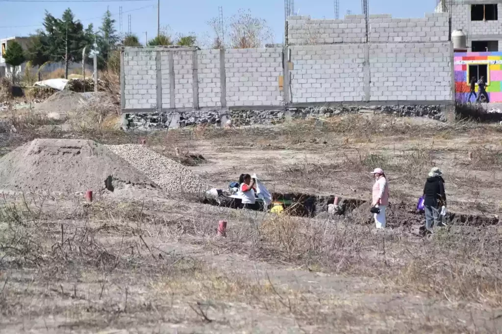 Era un lunes, poco antes de las ocho de la mañana, llegamos a la entrada de la comunidad de San Andrés Azumiatla, en donde inicia la Calle Zapotitlán