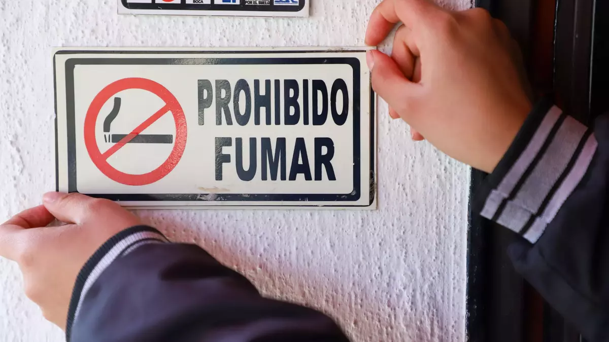 Está prohibido fumar en espacios cerrados