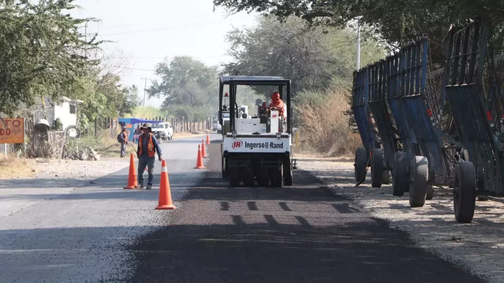 Reconstrucción de la carretera Izúcar de Matamoros-Chiautla de Tapia