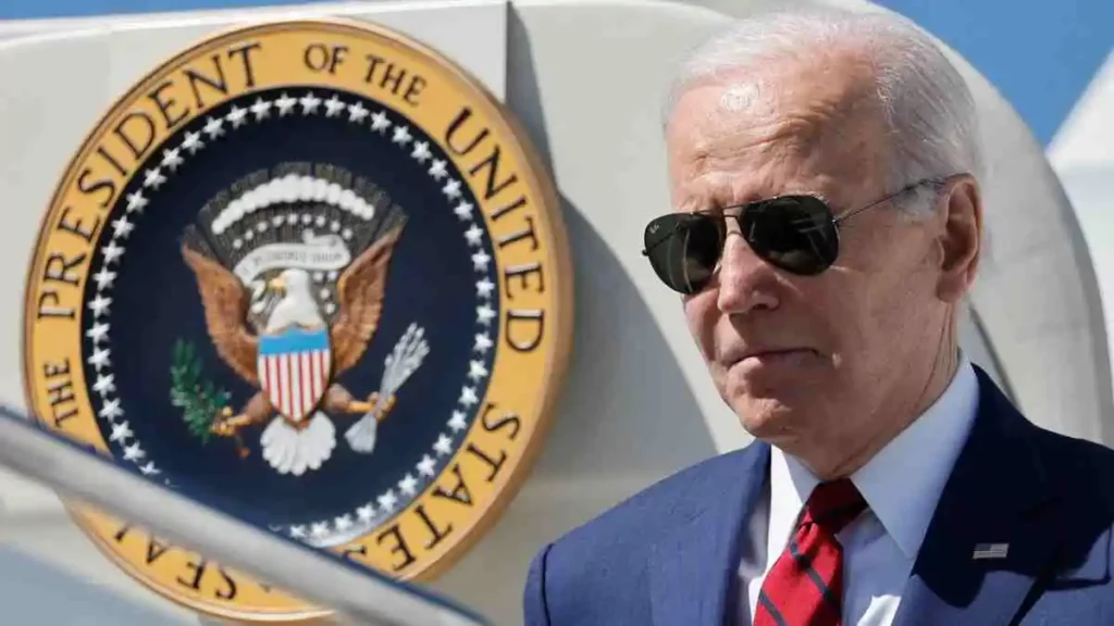 Joe Biden bromeó al asegurar que médicos le destaparon dos veces el cráneo buscando su cerebro