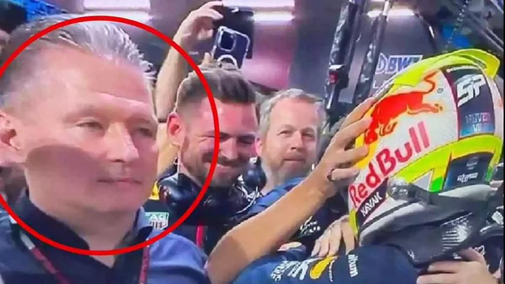 Jos Verstappen, padre de Max, seguró que Checo Pérez no tiene oportunidad de ganar tan a menudo