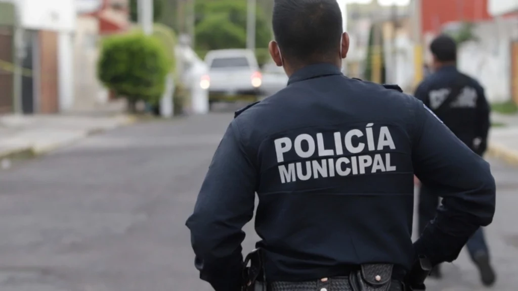 Policía que abusó a joven en Clavijero, tenía antecedentes de acoso