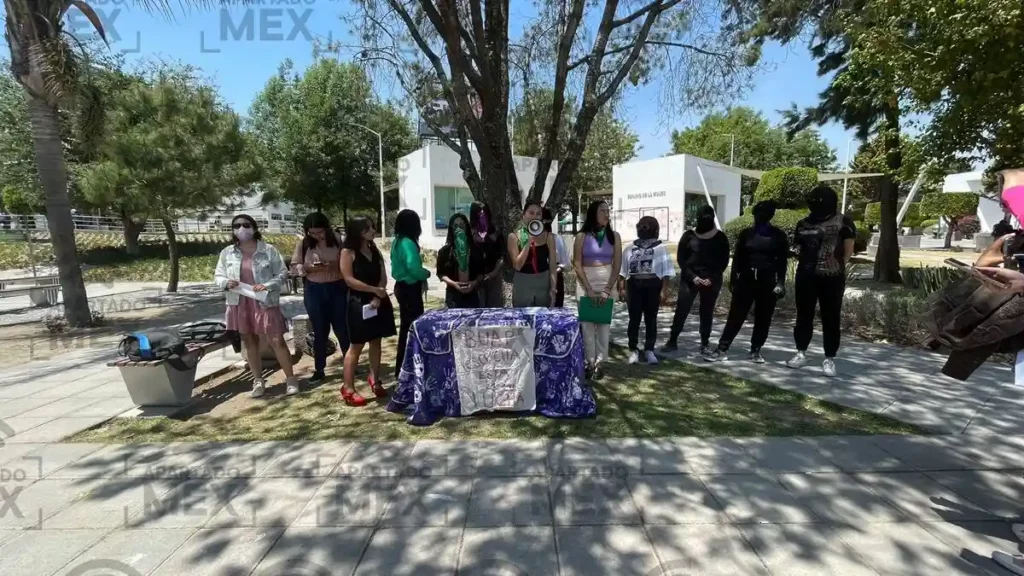 Rueda de Prensa del Contingente Universitario BUAP