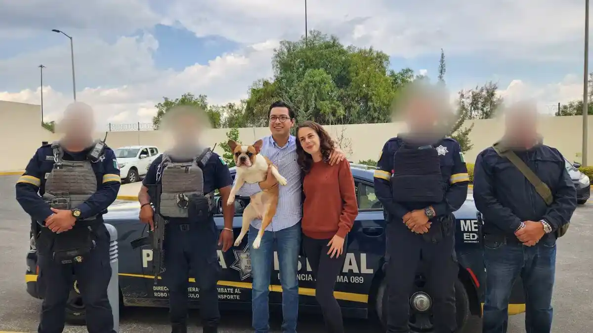 Activista se reencuentra con su perro después de que se lo robaran