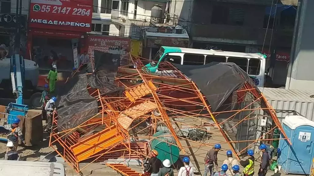 Colapsa estructura metálica en la Línea 12 del Metro de CDMX durante obras de reforzamiento