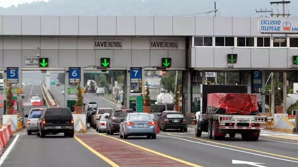 Interrupción vial en la carretera México-Acapulco