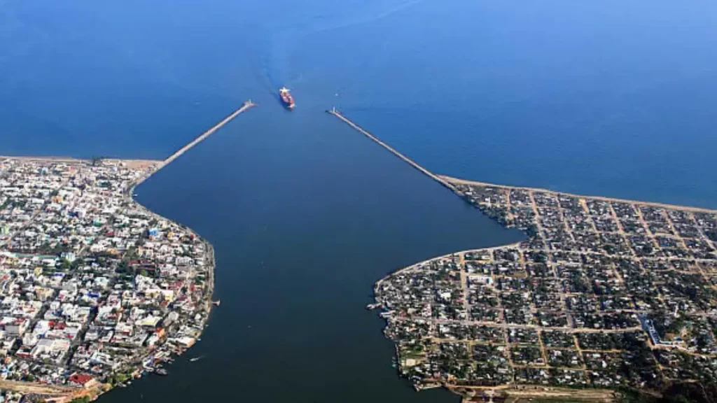 El impresionante puerto de Coatzacoalcos