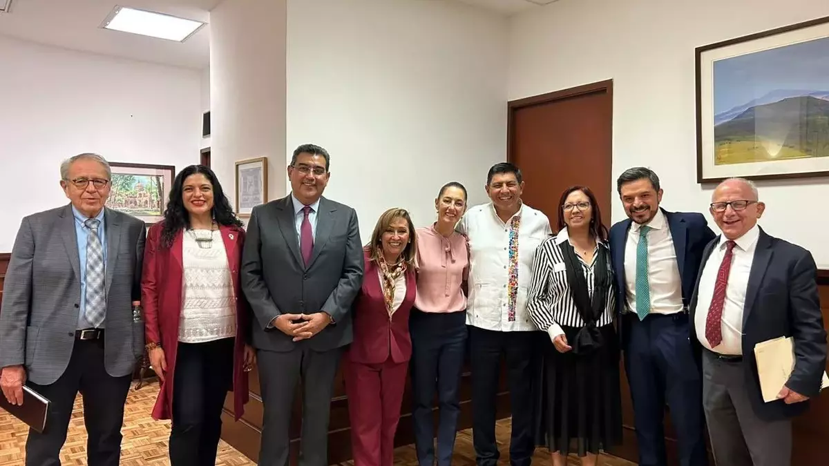 Asiste Sergio Salomón a reunión de trabajo con AMLO