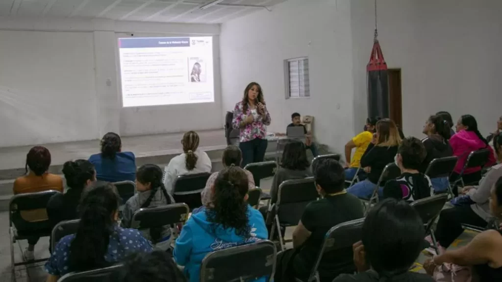 SMDIF previene y atiende la Violencia Vicaria desde juntas auxiliares