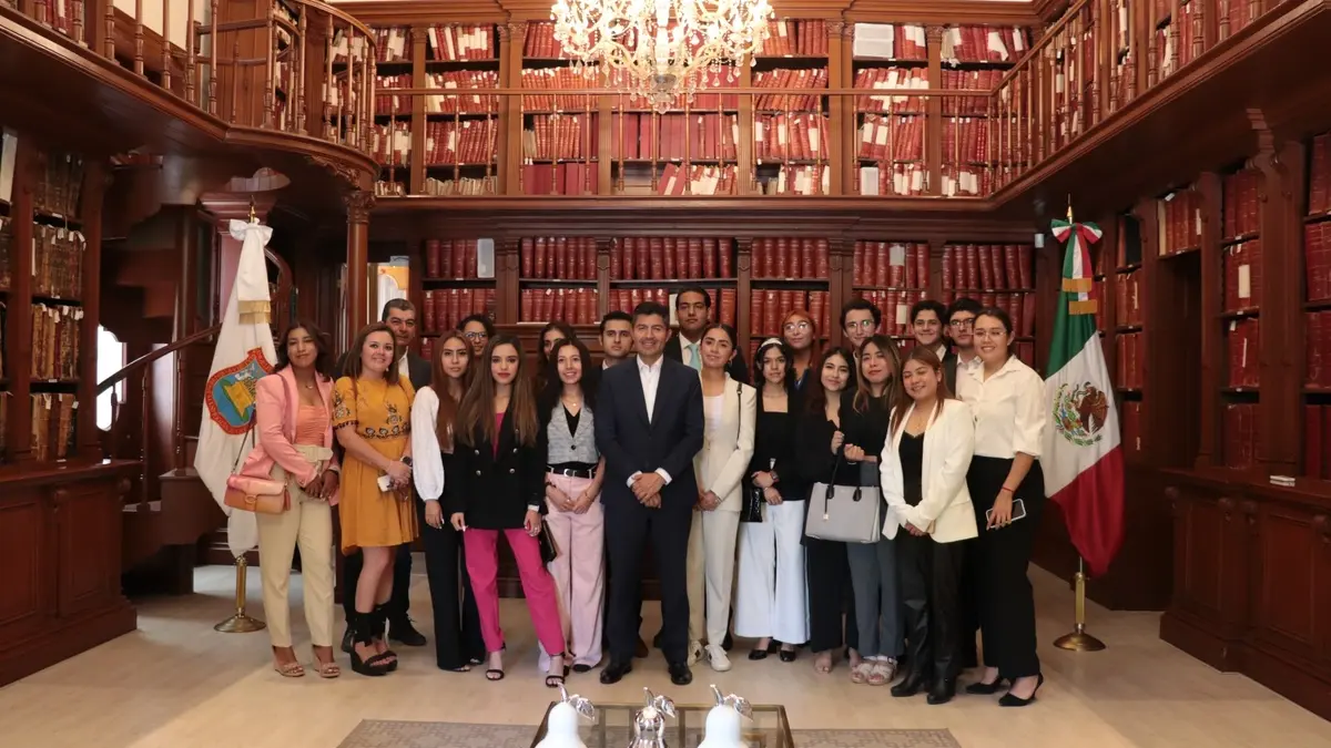 Estudiantes de la Anáhuac participaron en el Cabildo Universitario de Puebla