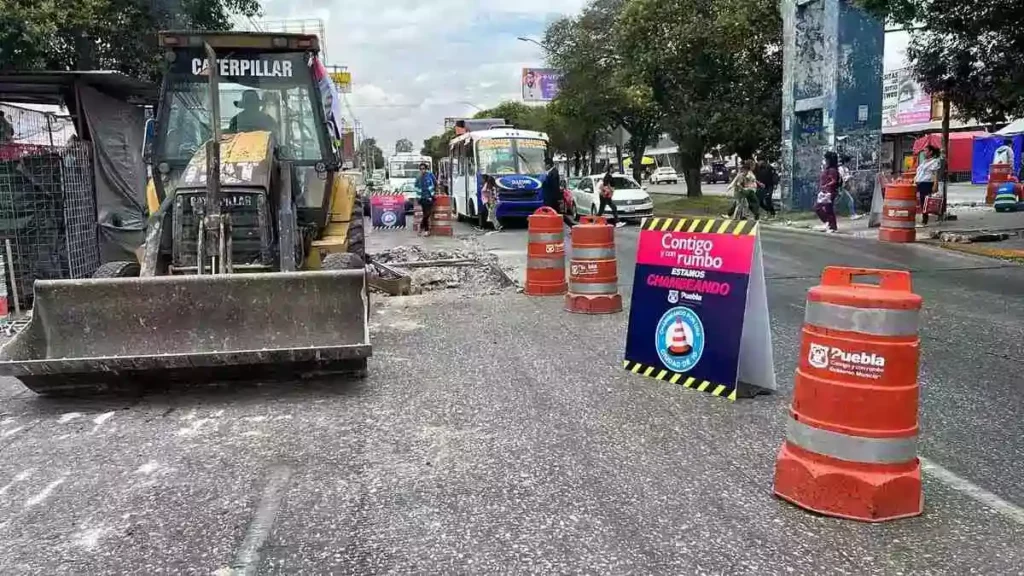 Reconstrucción de Pasos a Nivel y Retiro de Puentes Antipeatonales en Puebla