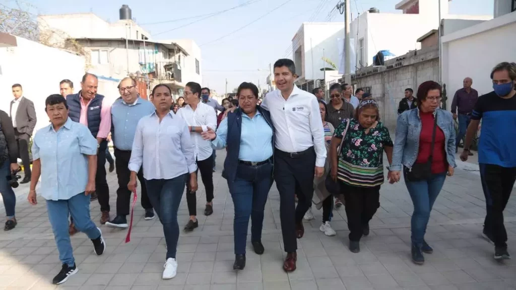 Construyendo Contigo: 8 Nuevas Calles Entregadas en Puebla