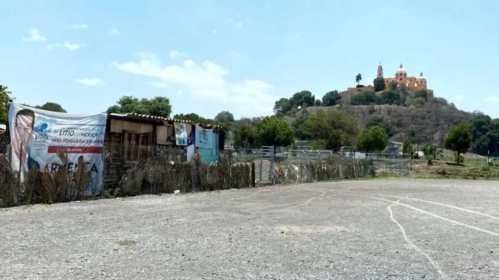 Morena y PAN colocan propaganda electoral en San Andrés Cholula