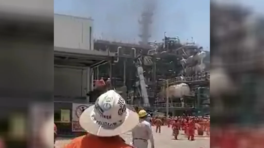 Explosión en refinería de Dos Bocas