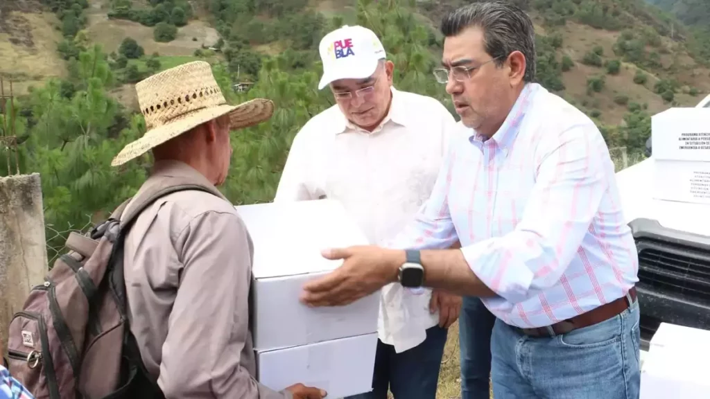 Garantiza Céspedes integridad de habitantes de Zacatlán por incendio