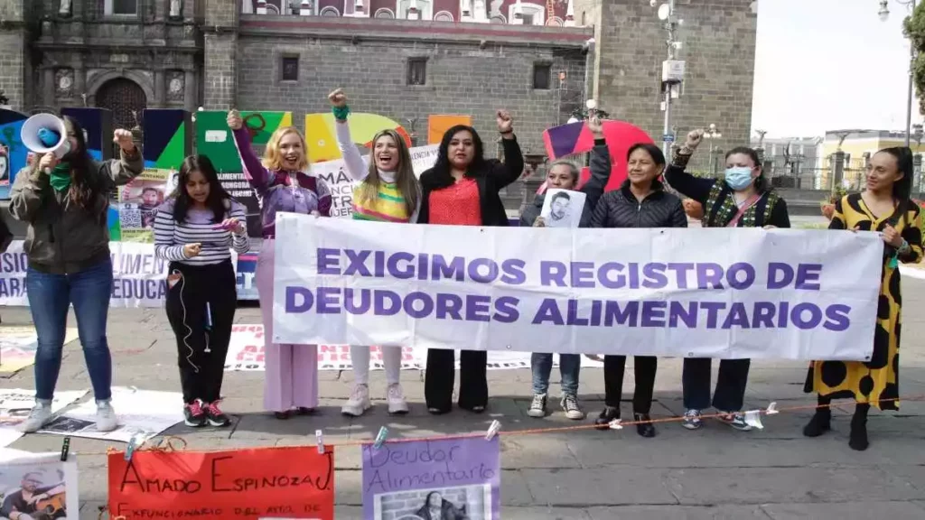 Día del Padre con un giro inesperado: el tendedero de deudores alimentarios