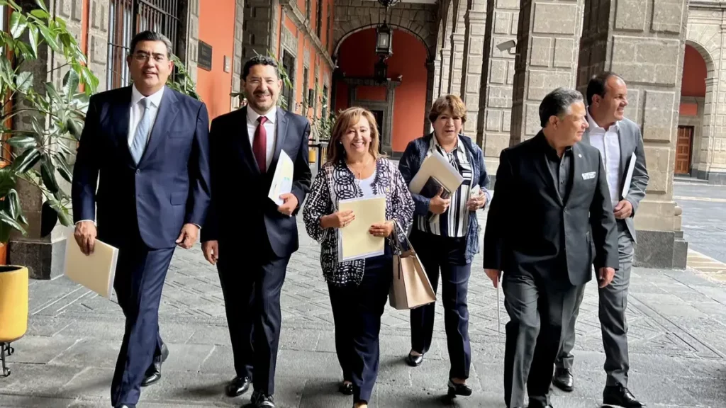 Asiste Céspedes a reunión con AMLO y gobernadores de la zona metropolitana