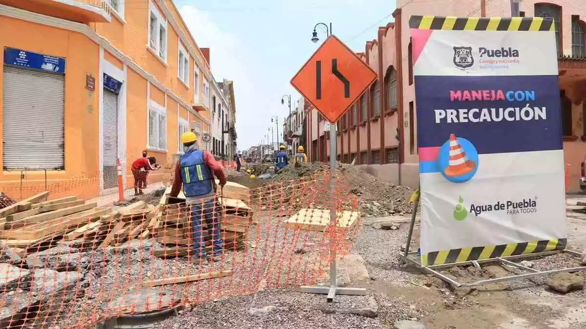 Rehabilitación integral de las calles del Centro Histórico de Puebla continúa