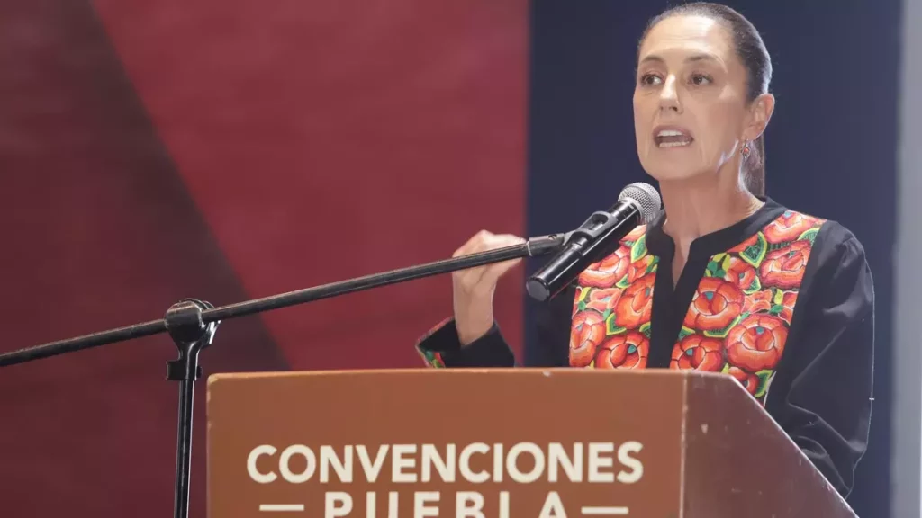 Claudia Sheinbaum encabeza foro de movilidad en Puebla