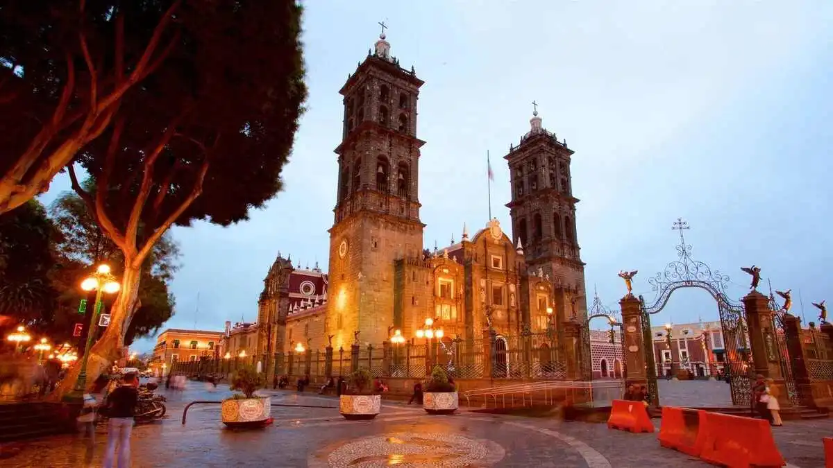 Hombre se quita la vida en el Centro Histórico de Puebla