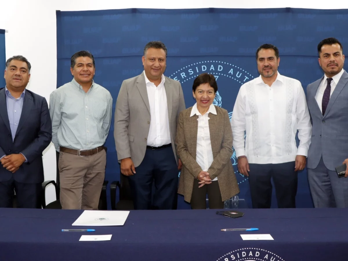 El SNTE establece convenio con incorporadas a la BUAP