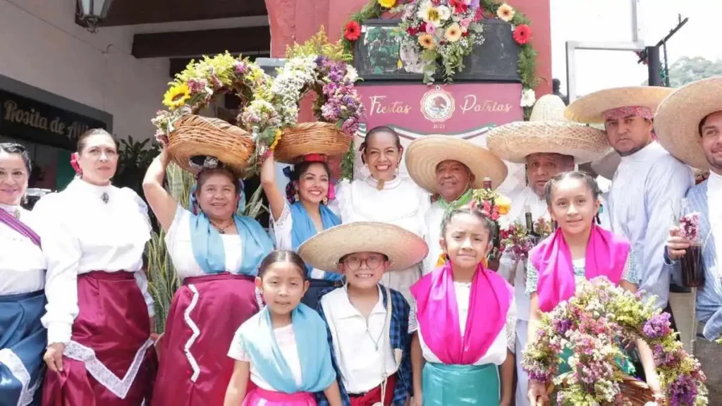 Ariadna Ayala presenta actividades del mes patrio en Atlixco