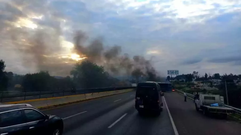 Caos en en la Autopista México-Puebla