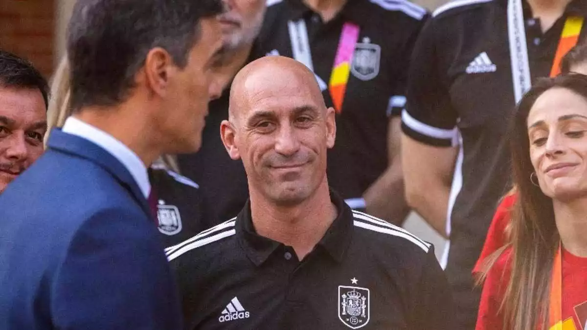 Luis Rubiales dimite como presidente de la RFEF