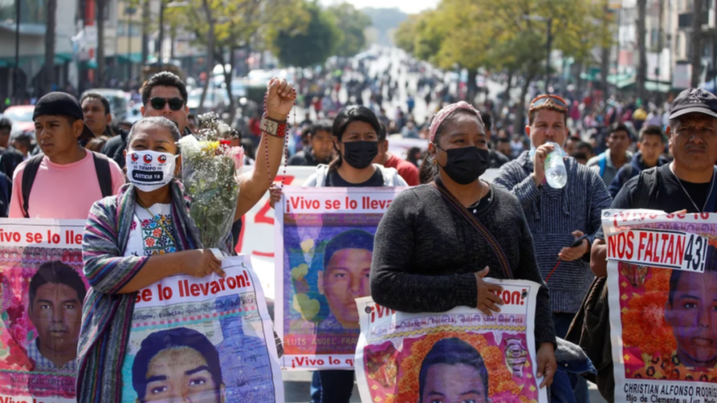 Marcha Ayotzinapa 2023