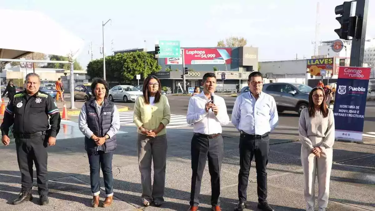 Ayuntamiento de Puebla mejora su seguridad vial en bulevares Norte y Aarón Merino