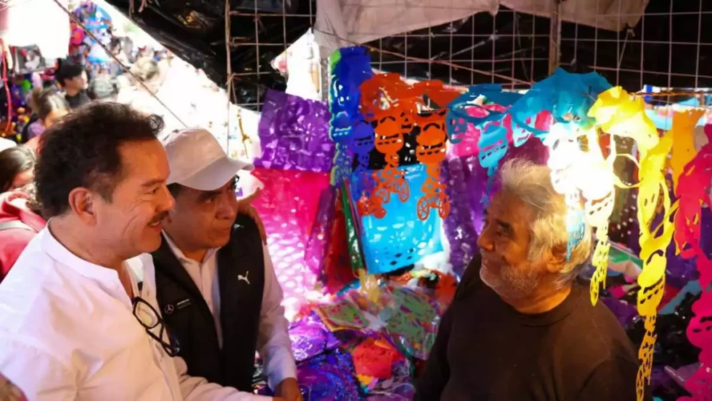 Locatarios del mercado de Atlixco van con Nacho Mier