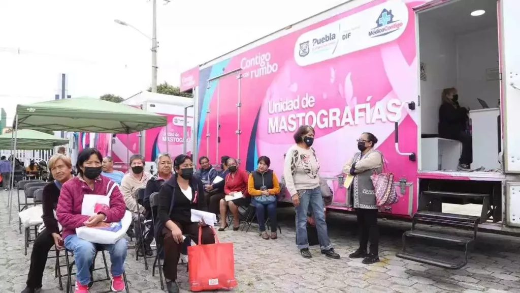 "Siempre Contigo" celebra primer aniversario con jornada de servicios de salud