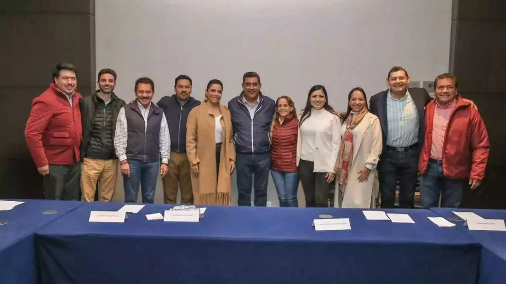 Aspirantes a la gubernatura de Puebla respaldan a Claudia Sheinbaum