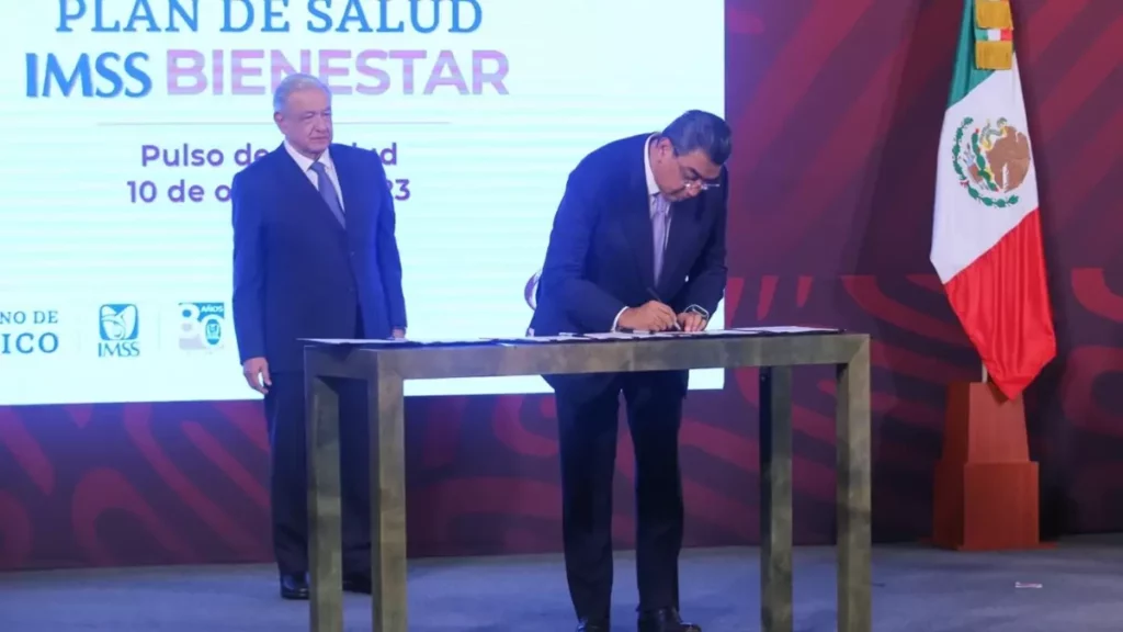 Sergio Salomón Céspedes firma acuerdo nacional para la consolidación del IMSS-Bienestar