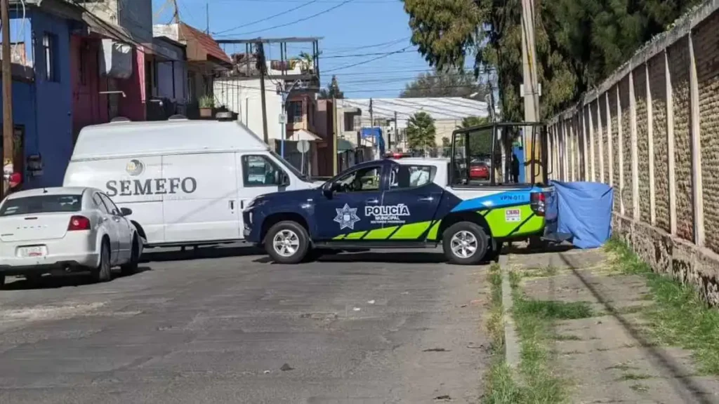 Encuentran cadáver con mensaje amenazador en la Cleotilde Torres