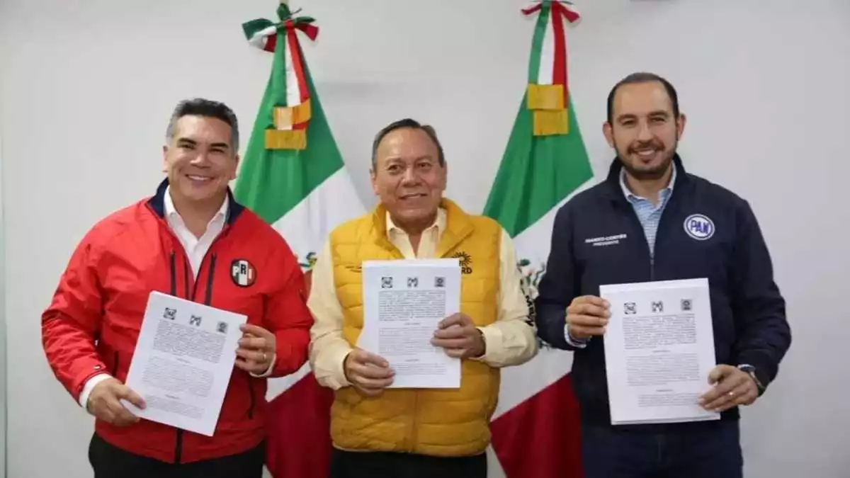 Registran PAN, PRI y PRD ante INE coalición "Fuerza y Corazón por México"