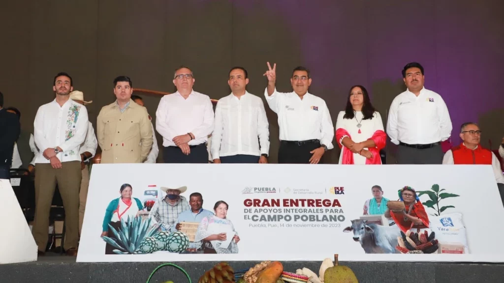 Gobierno entrega insumos en sector rural