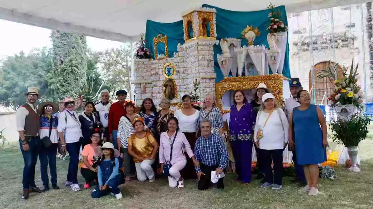 Atraen altares monumentales de Huaquechula a turistas extranjeros