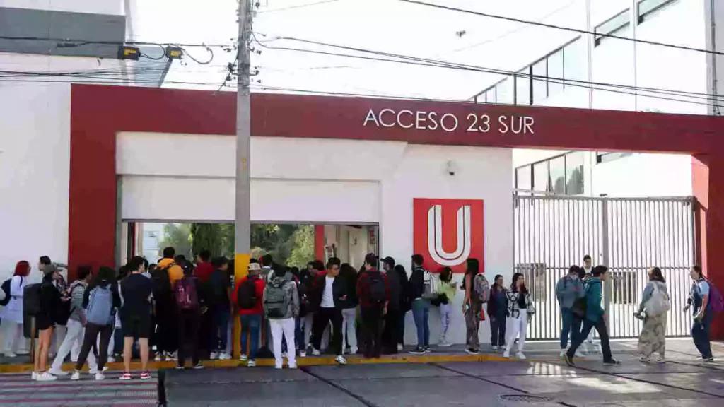 Estudiante de la UPAEP fallece tras caer de un quinto piso en el barrio de Santiago