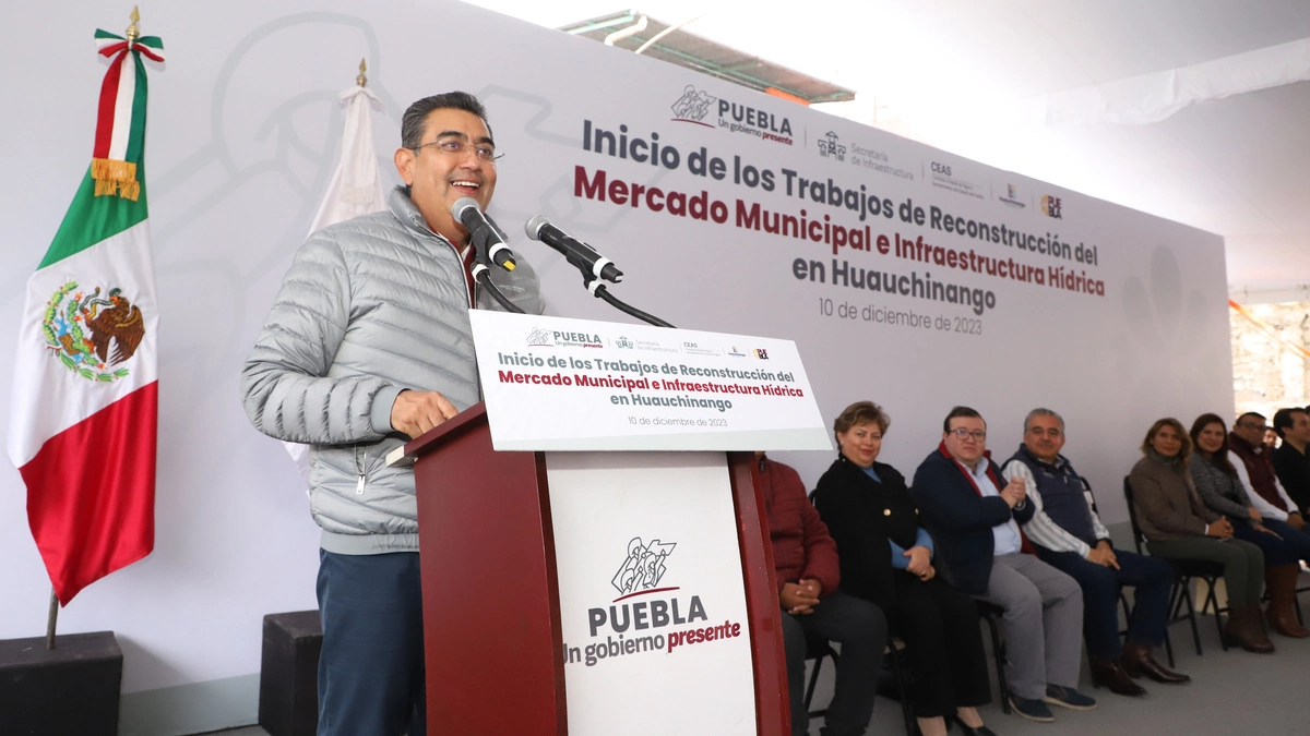 Gobierno de Puebla dignifica labor de comerciantes de Huauchinango