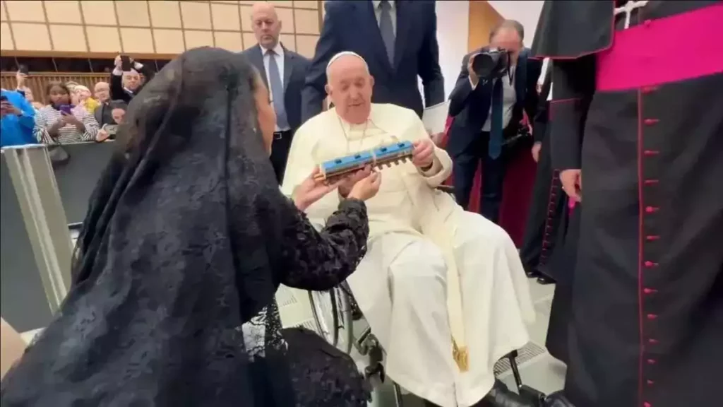 El Tren Maya recibe la bendición del Papa Francisco presume Mara Lezama