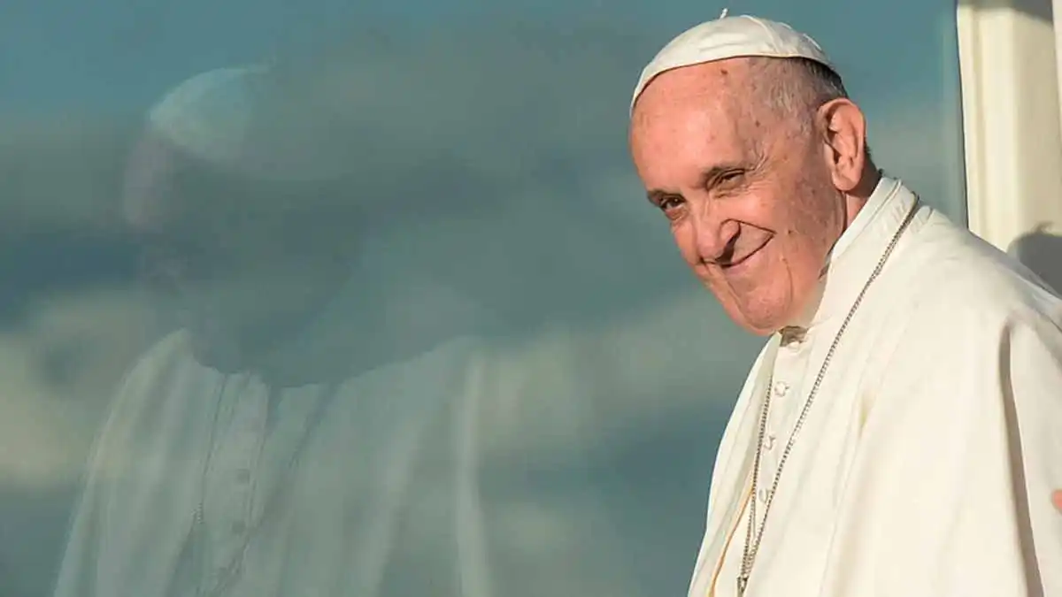 Iglesia Católica ya podrá bendecir parejas del mismo sexo: Papa Francisco