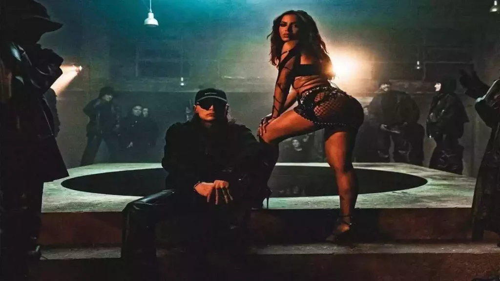 Peso Pluma y Anitta la rompen en el escenario con 'Bellakeo'