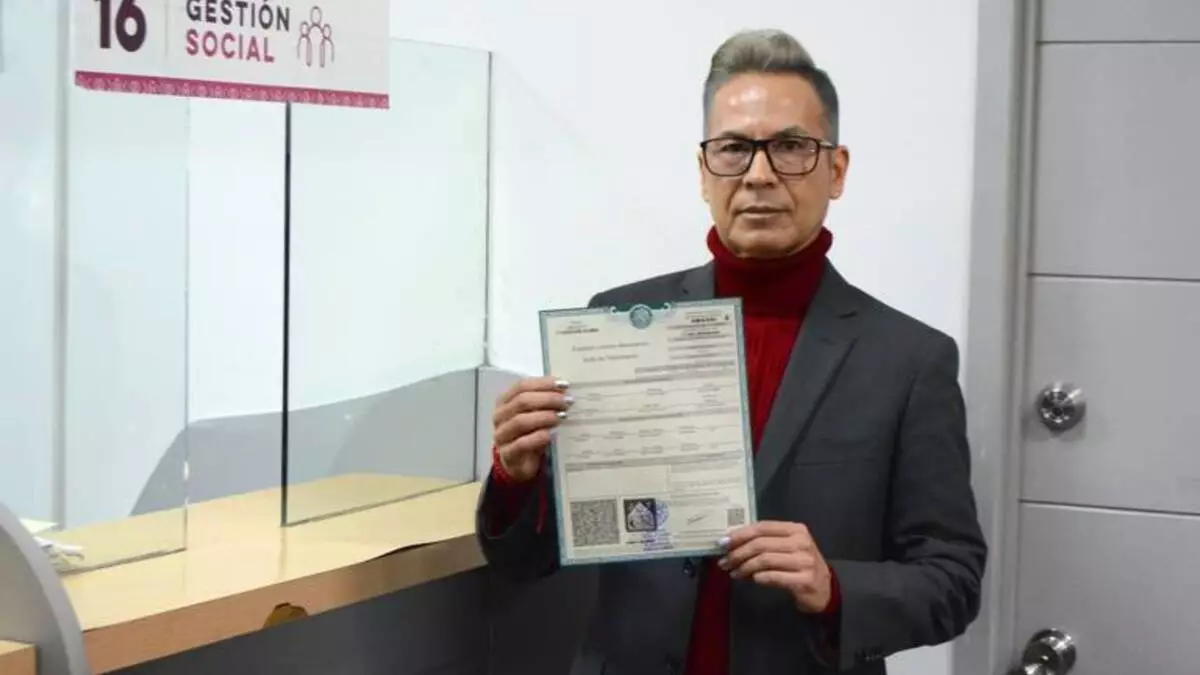Sonora avanza en inclusión: Moisés Barraza, primer No Binario en Registro Civil
