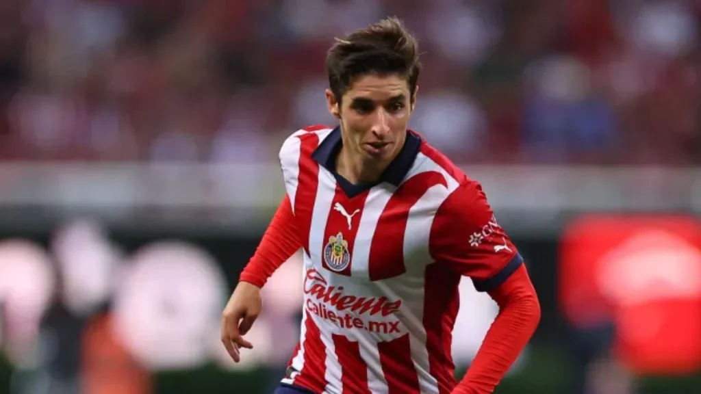 Isaác Brizuela y los rumores de su salida de Chivas