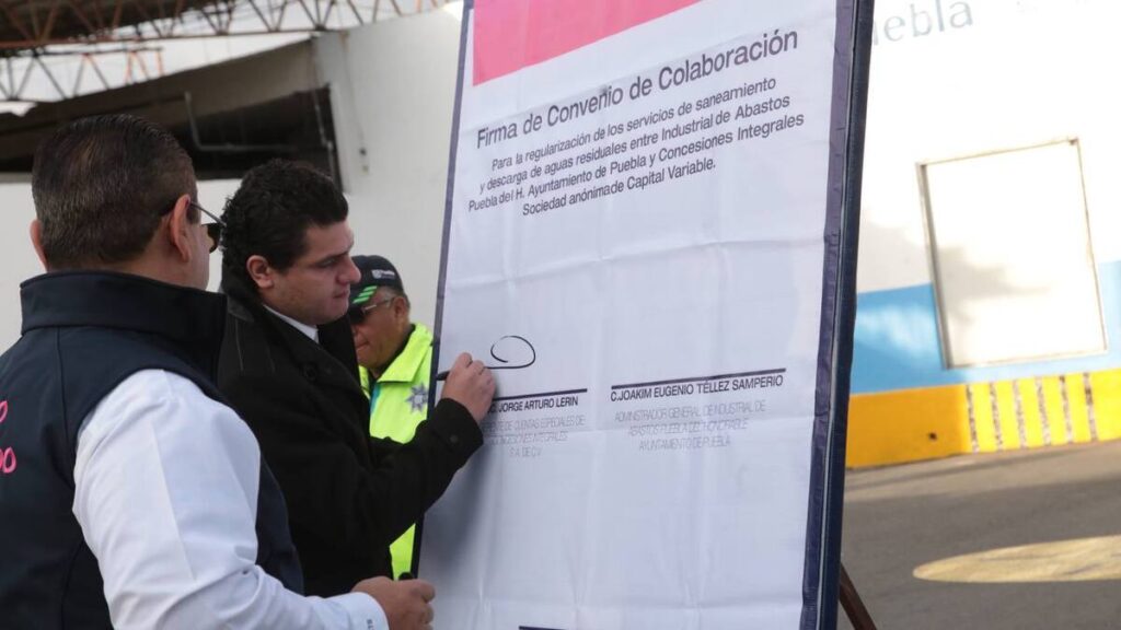 Ayuntamiento y Agua de Puebla regularan descargas residuales del rastro municipal