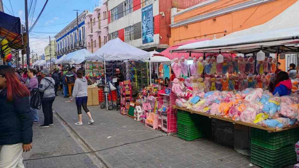 Ayuntamiento de Puebla despliega operativo de ordenamiento de jugueteros