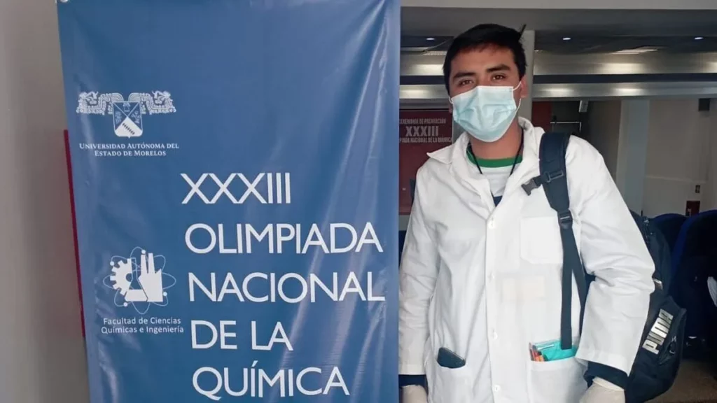 Estudiante de COBAEP destacó en Olimpiada Nacional de Química